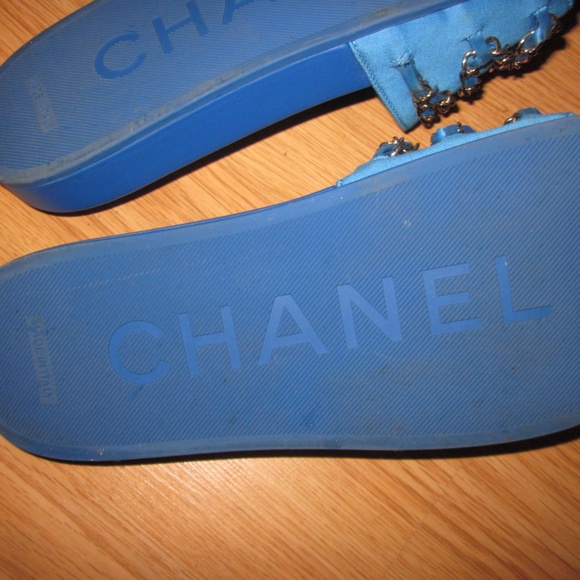 CHANEL Tropiconic Slides - Picture 4 of 6